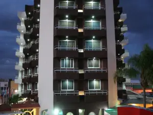 Leo Hotel