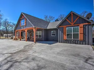 Lake Tawakoni Access: Home w/ Game Room!