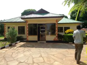 Cba Hotel Tanga