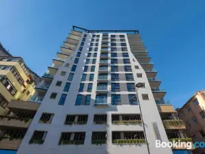 Brand New Luxury 1 Bed 2 Bath Apartment - Spa & Pool