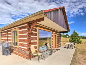'Big Country Cabin' w/ Hiking Trails on-Site!