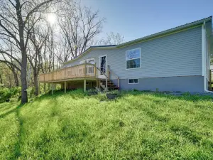 Chic Seneca Falls Home on Cayuga Wine Trail!