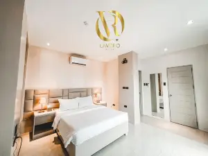 Lavero Suites