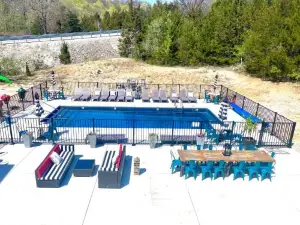 Family Staycation Suite Near Stlouis with Pool