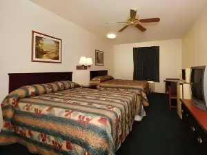 Econo Lodge Inn & Suites