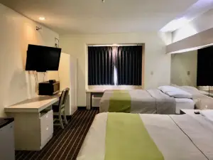 Chadron Inn & Suites