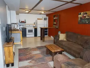 Hidden Tracks, Long Term stays welcome