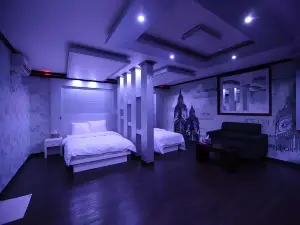 W Motel
