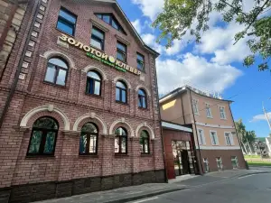Hotel "zolotoy Klever" Na Pochainskoy 7