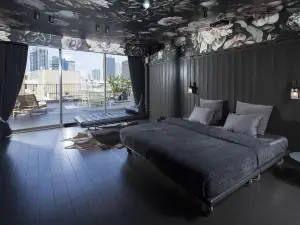 Florentin House