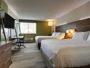 Holiday Inn Express & Suites Wapakoneta