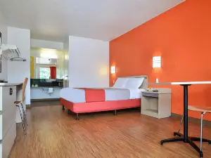 Motel 6 Saint Joseph, MO