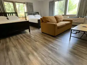 Boulder Twin Lakes Inn