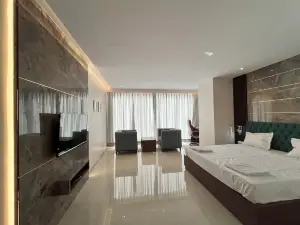 Galaxy Club & Hotel