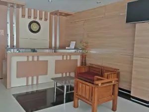 Hotel Tri Multi