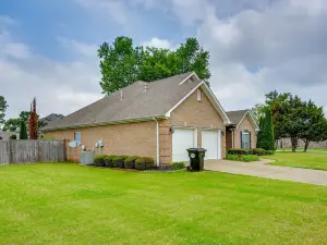 Muscle Shoals Home < 3 Mi to Recording Studios!