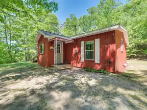 Rose City Cabin w/ Fire Pit & Lake Access