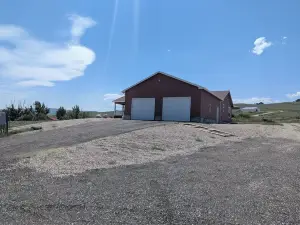 Charming 3-bedroom house with AC, WiFi in beautiful Lander