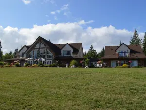 Two Eagles Lodge