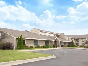 AmericInn by Wyndham Albert Lea