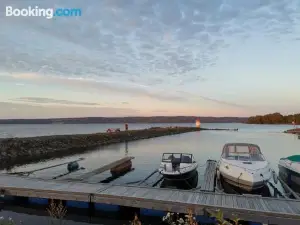 Idylliske Evjua Ved Mjøsa