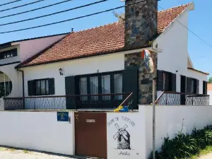 Home of Pilgrims D`Apúlia