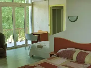 Logis Hotels - Hôtel et Restaurant Le Relais des Garrigues