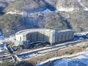 Jeongseon Mayhills Resort