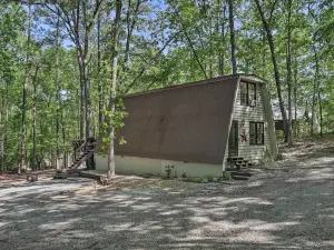 Quaint Tignall Cabin w/ Deck & Private Dock!