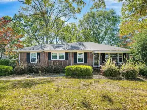 Hot Tub, Games & Sunroom: Family Home in Greer!