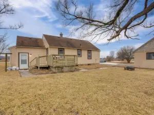 Rural Retreat Near Golf Courses in Ottawa Lake!