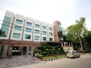 Venizia Sarovar Portico