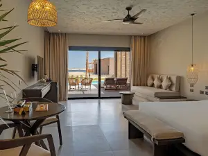Sentido Naga Bay