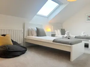 Stunning Penthouse in Penzance "Amazing Sea Views"
