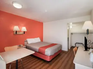 Motel 6 Moses Lake, WA