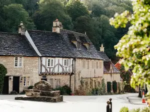 อินน์ The Castle