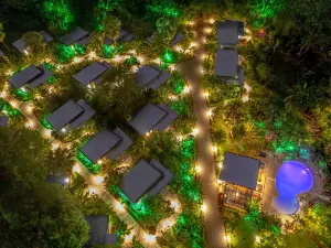 Noah's Forest Hotel by Tifakara