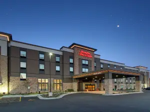 Hampton Inn & Suites Milwaukee West