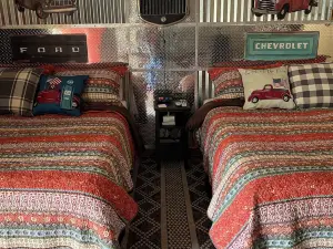 Dusty Boots Motel & Cafe