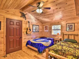 Parsons Cabin w/ Fire Pit & River Access!
