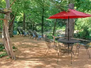 Warm + Peaceful Home w/ Fire Pit on Haw River