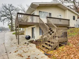 Salem Vacation Home w/ Dock: Steps to Paddock Lake