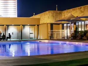 Crown Hotel