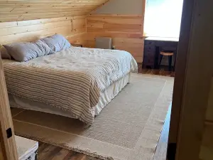 Private Cozy Adirondack Cottage-Monthly only