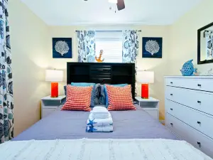 Home w/ Guest Suite Pool Near PGA & Beach