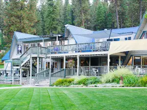 Terrace Lakes Resort