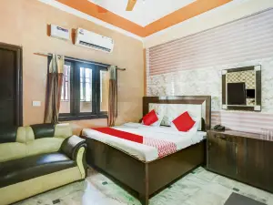 OYO 76325 Hotel Mannat