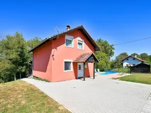 Amazing Home in Mirkopolje with 3 Bedrooms, Wifi and Outdoor Swimming Pool