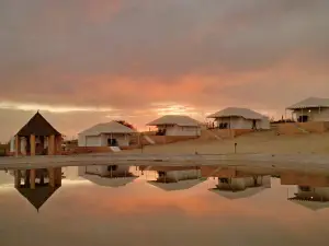 Clarks Exotica Luxury Tents, Dechu