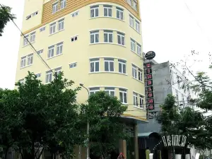 Khách sạn Minh Long
